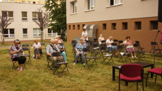 Bolevec ožil zpěvem, hudbou, rozhovory i vůní kávy či opečeného buřtu! / 33