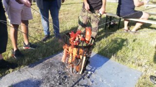 Bolevec ožil zpěvem, hudbou, rozhovory i vůní kávy či opečeného buřtu! / 114