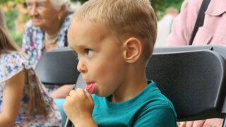 Bolevec ožil zpěvem, hudbou, rozhovory i vůní kávy či opečeného buřtu! / 78