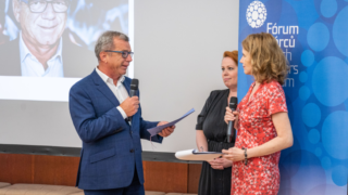 Cena Osobnost filantropie 2021 putovala do Plzně Cena Osobnost filantropie 2021 putovala do Plzně