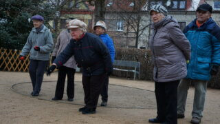 Pétanque u stromečku v Habrmannově parku / 3