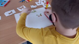 Tvoření z čajových sáčků s dětmi z MŠ / 7