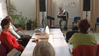 Posezení s harmonikou / 5