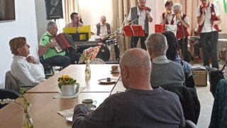 Hudební odpoledne se Seniorkapelou / 7