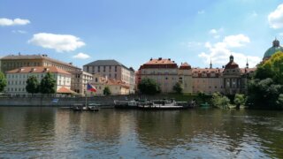 Setkání Klubu čtecích babiček a dědečků na parníku Czechie / 1