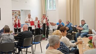 Hudební odpoledne se Seniorkapelou / 10