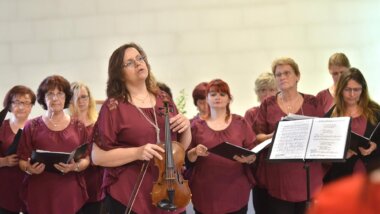 Komorní sbor TOTEMu KOST: Vánoční koncert / TOTEM Místo setkávání se