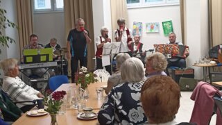 Hudební odpoledne se Seniorkapelou / 7