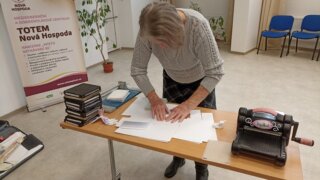 Tvoření papírových přání a dekorací / 14