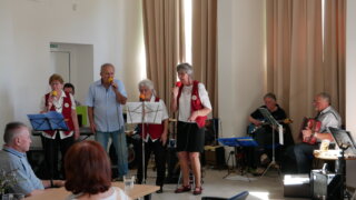 Hudební odpoledne se Seniorkapelou / 1
