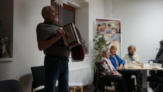 Zpívání s heligonkou