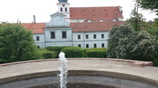 K letohrádku Hvězda / 29