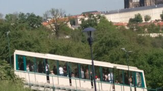 Na Petřínskou rozhlednu / 9
