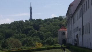 Na Petřínskou rozhlednu / 18