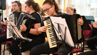 Sousedský jarmark pod jednou střechou / 60