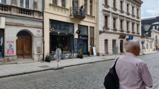 Františkánskou ulicí a do muzea / 2