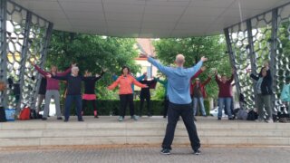Čchi-kung v Habrmannově parku / 2