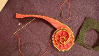 Brože ze zipů / 16