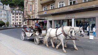 Na vyhlídku Diana a lázeňskou kolonádou / 23