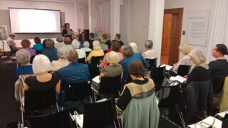 Netradiční literární čaj o páté v Západočeské galerii / 8