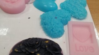 Ohlédnutí za tvořivým odpolednem s odléváním mýdel / TOTEM 