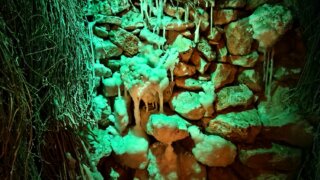 Kompas v solné jeskyni / 1