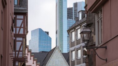 Kontrasty: Mannheim, Bielefeld a Frankfurt / TOTEM